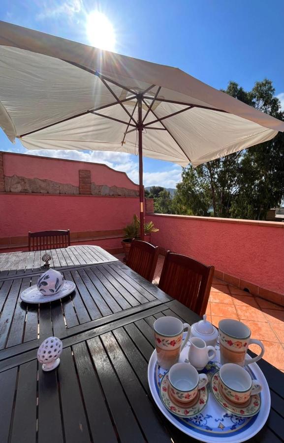 Beautifulhousebybeach Solanas  Luaran gambar