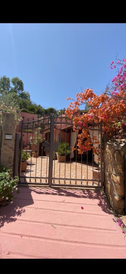 Beautifulhousebybeach Solanas  Luaran gambar