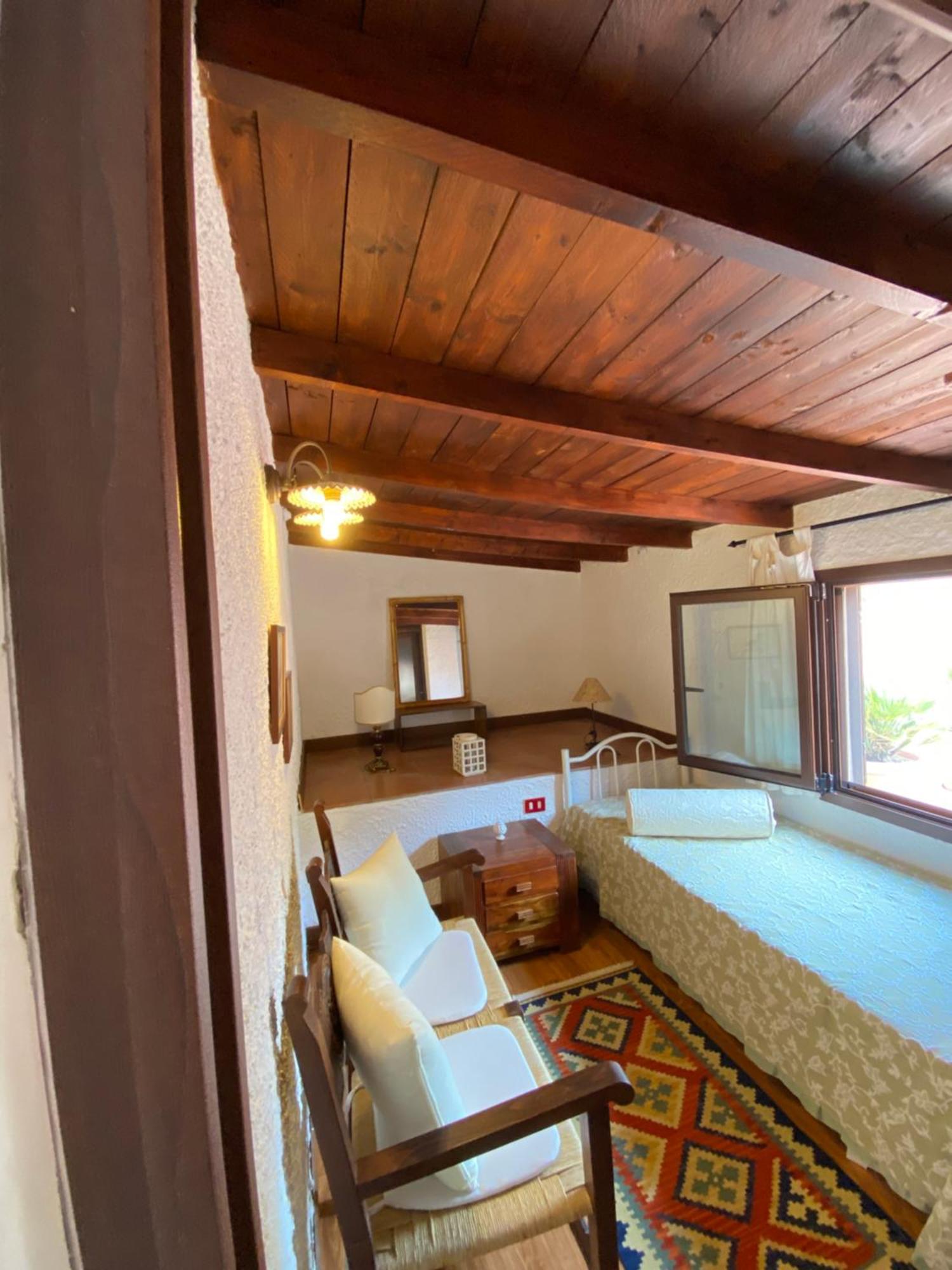 Beautifulhousebybeach Solanas  Luaran gambar
