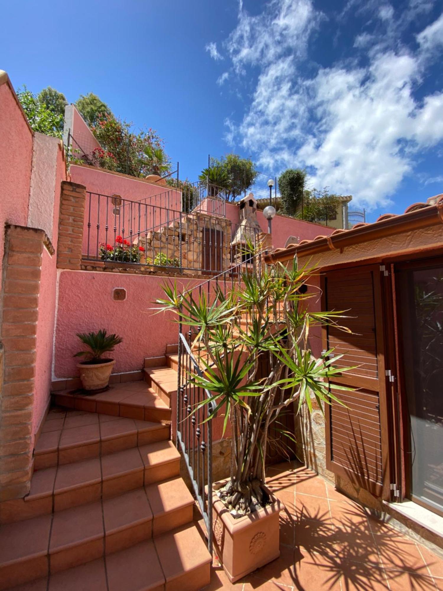 Beautifulhousebybeach Solanas  Luaran gambar